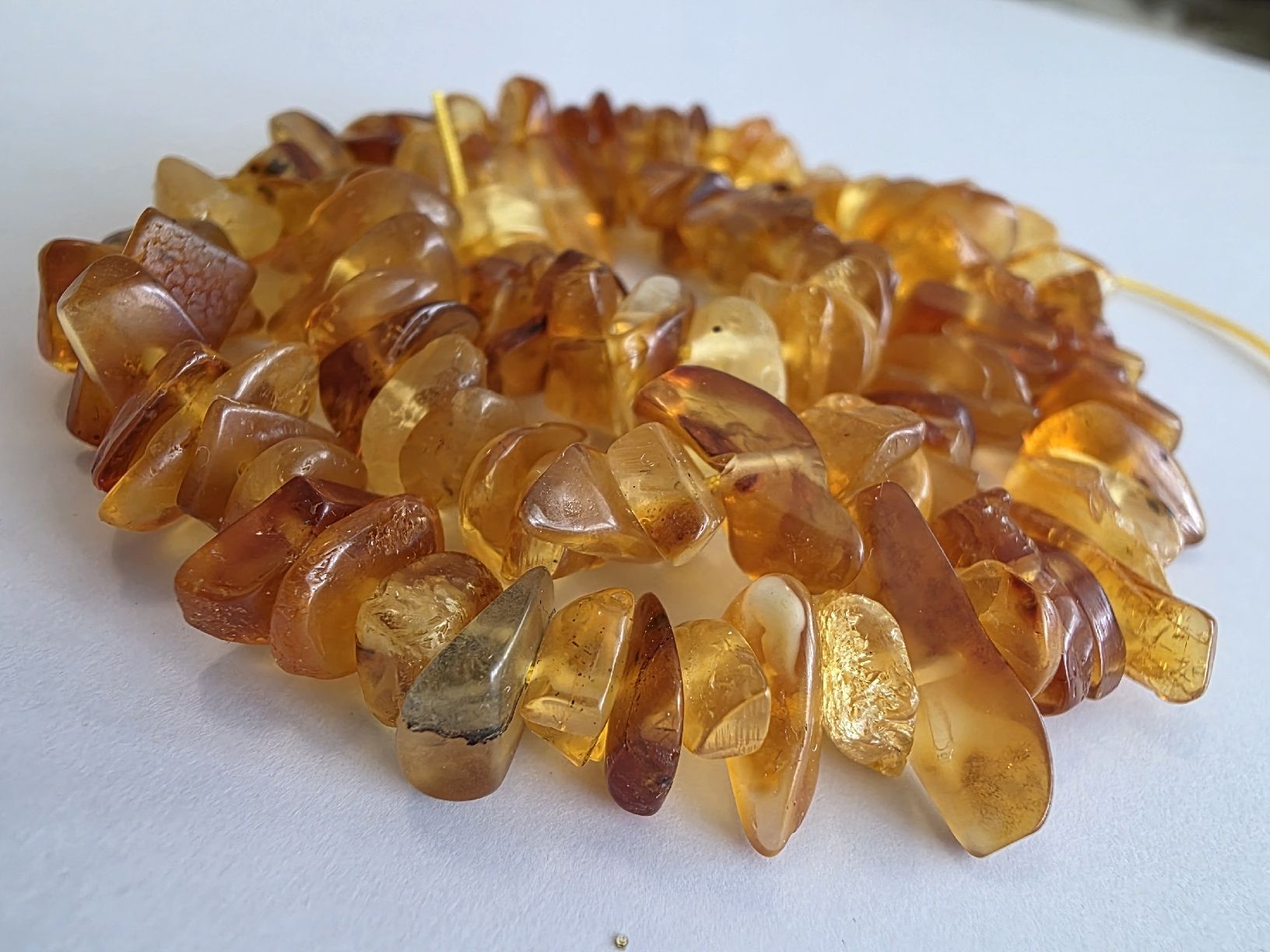 Mineralien & Heilsteine: Bernstein baltisch Amber  ca.5-10mm. Stranglänge ca. 35cm. – Neu und originalverpackt aus Menziken von Mirager