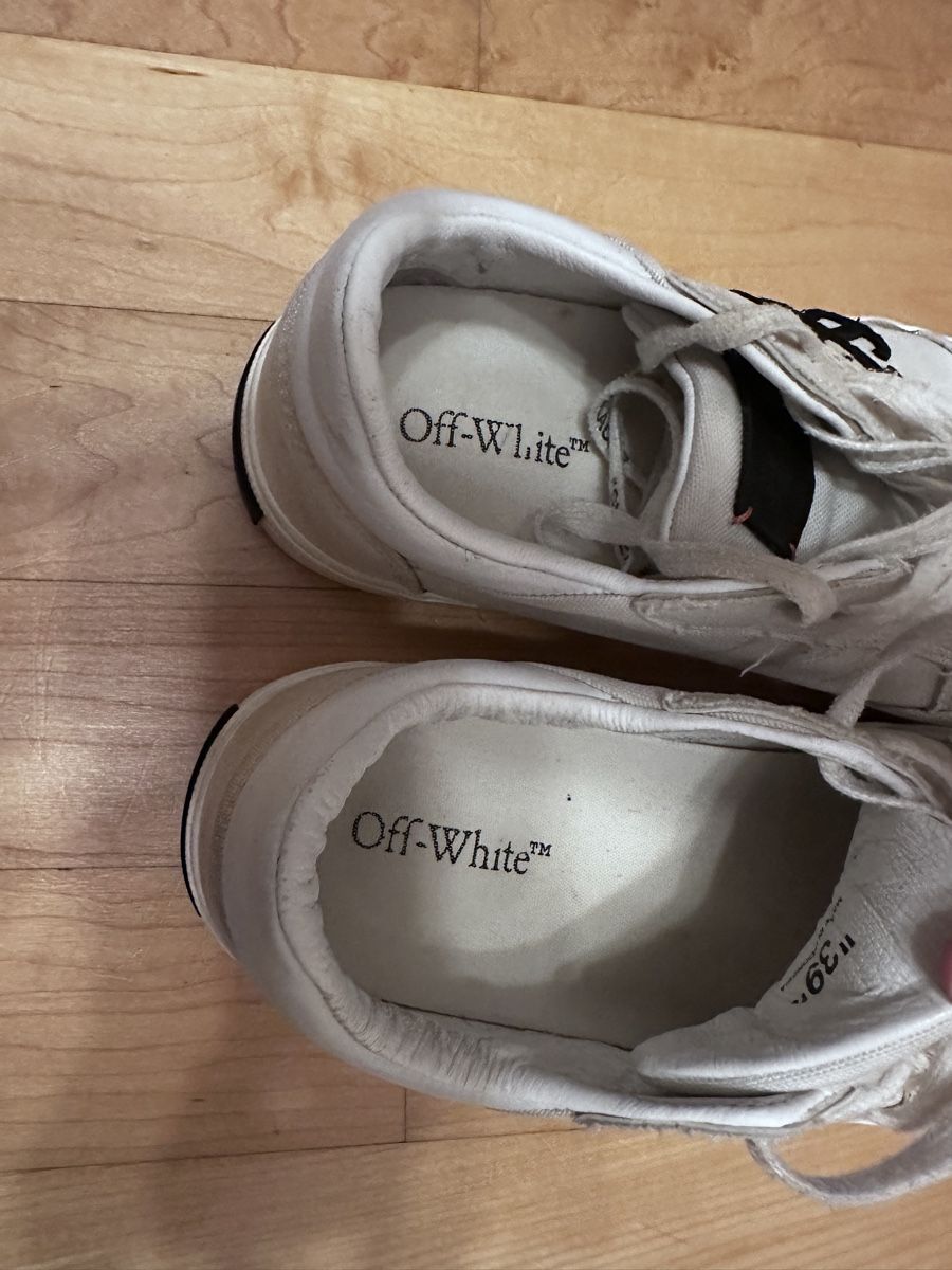 Off-White Herrenschuhe: Off-White Turnschuhe Weiss Groesse 39 – Gebraucht aus Zürich von Misus.Flohmi 5