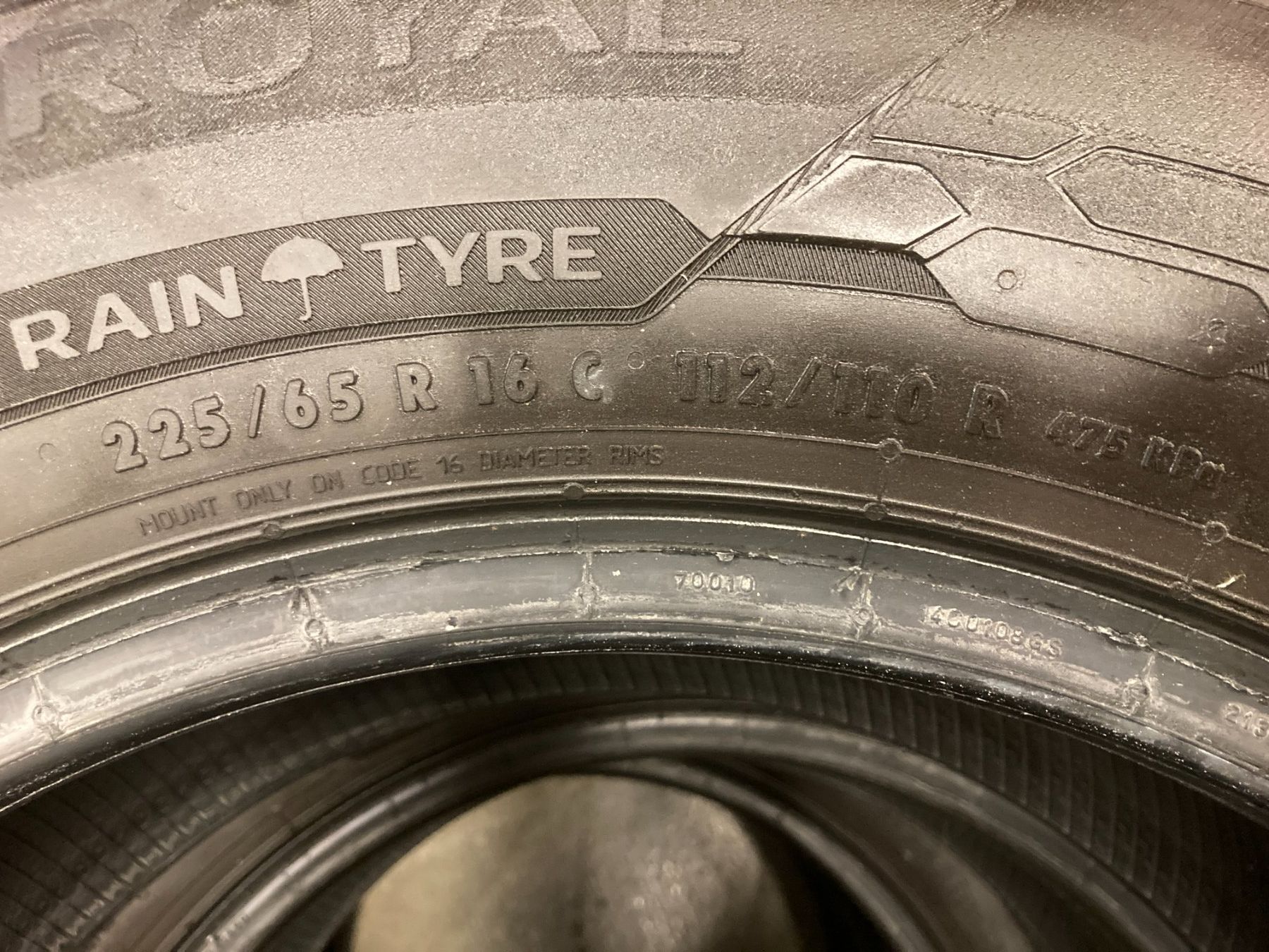 Uniroyal Pneus & Roues: 225/65R16 C Winterpneu – D'occasion à Cham par WB2223 1