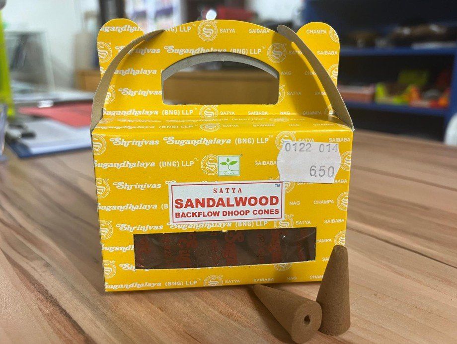 Kerzen: Backflow Cones Sandalwood, Satya, 24 Stk – Neu und originalverpackt aus Buchs SG von Pocolocoli