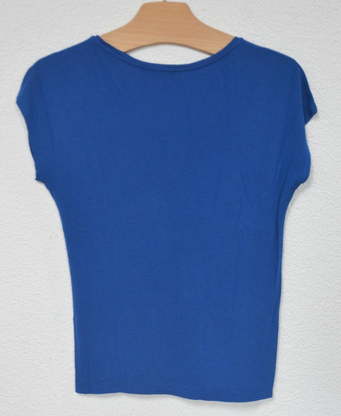 Hallhuber T-shirt: Geschmeidiges, leichtes, royalblaues Basic T-Shirt – Usato da Niederhasli venduto da littledrop 1