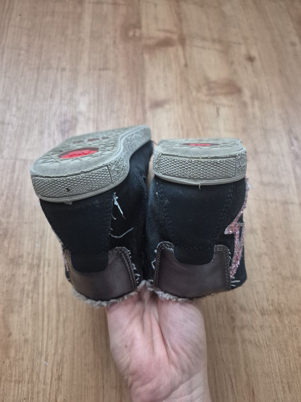 Elefanten Schuhe für Mädchen: elefanten gr.33 – Gebraucht aus Spiez von V.H.K. 2