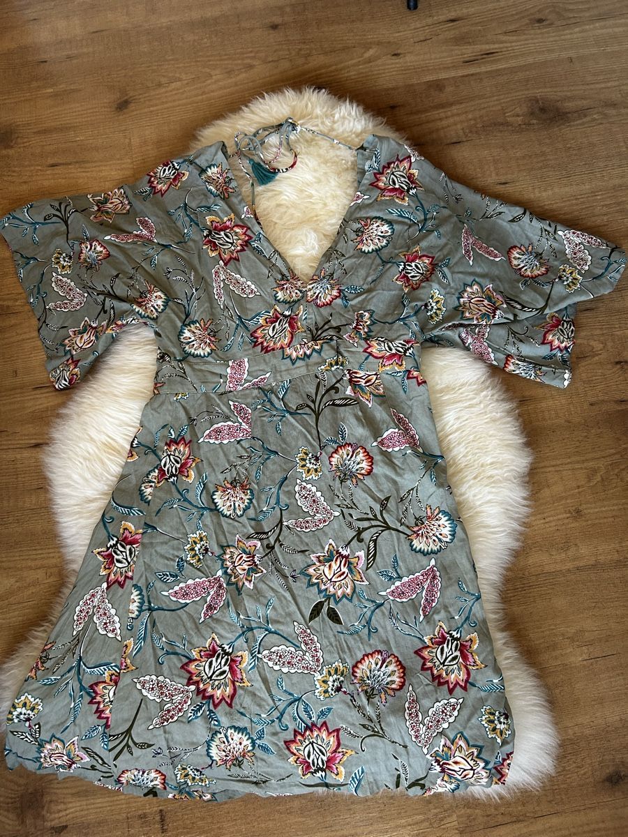 Vestiti: Robe avec motif fleurs – Usato da Grimisuat venduto da zay_m288