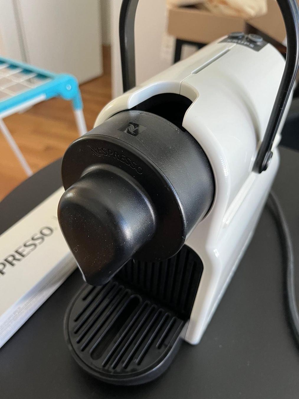 Krups Macchine per caffè & Macchine per espresso: Nespresso Kaffeemaschine mit Entkalkungsset – Usato da Dietikon venduto da bet_c285 1