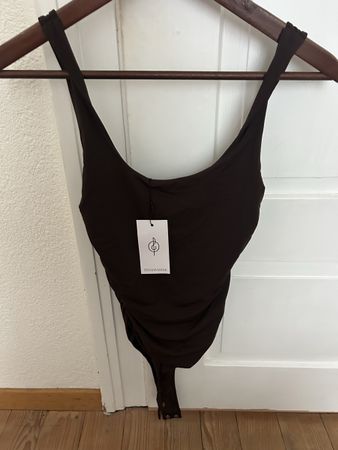 Brauner Sommer Body von Sézane, Grösse S, Neu mit Etikett