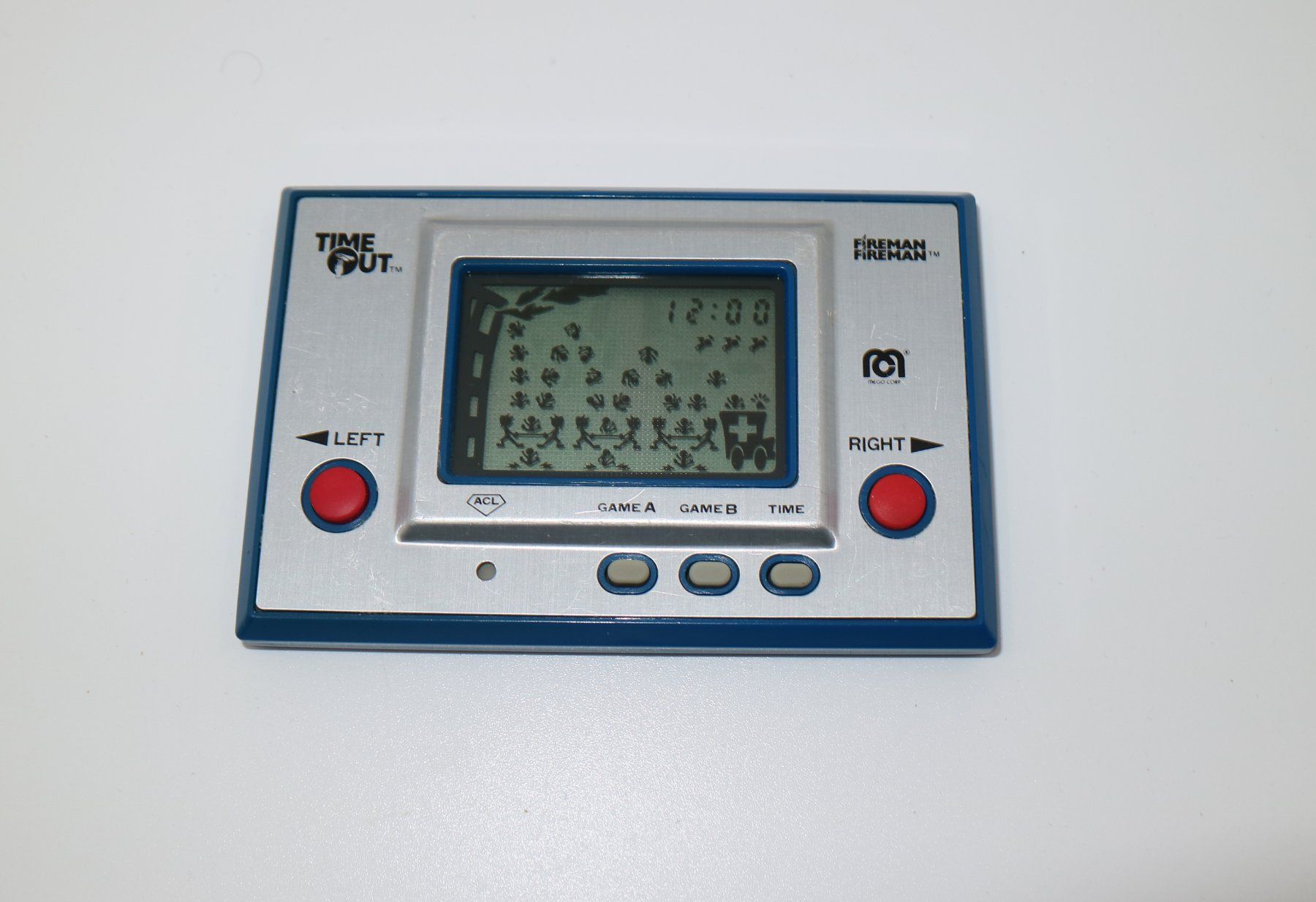 Nintendo Konsolen: NINTENDO GAME & WATCH FIREMAN FIREMAN (FIRE) RC-04 – Gebraucht aus Domat/Ems von Ursin81