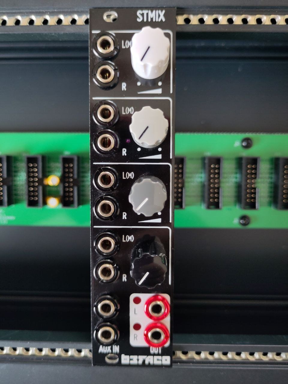 Strumenti musicali: Div. Eurorack Module – Usato da Menziken venduto da qatrick 2