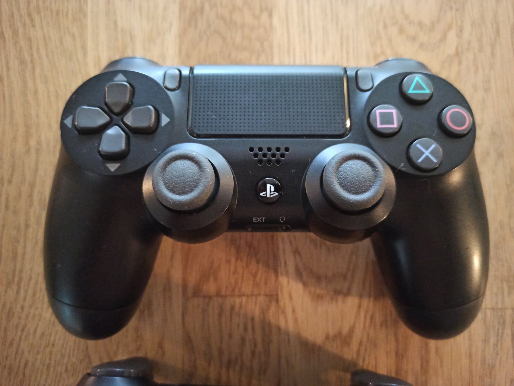 Controller: 2 x Original Controller Sony PS4 Wireless DualShock 4 V2 TOP – Usato da Oberweningen venduto da mar_87mx 5