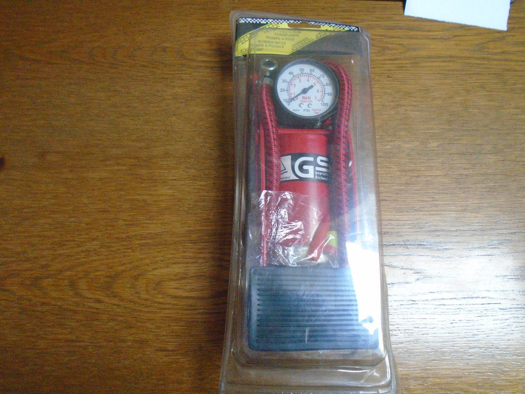 Pompe: Fussluftpumpe mit Manometer rot neu – Nuovo e nell'imballaggio originale da Niederlenz venduto da ced_v56k 5