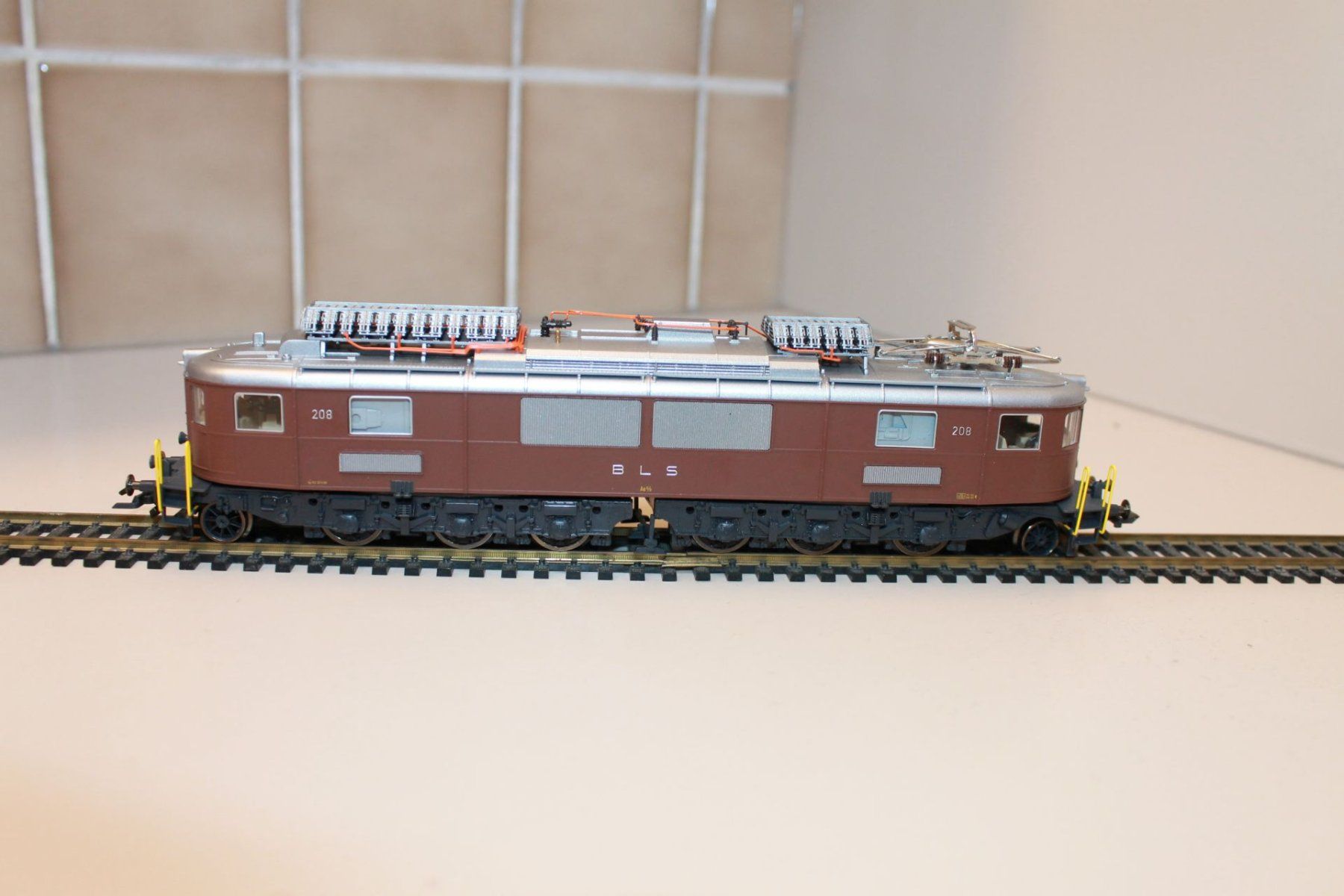 Roco Modellini di ferrovie: BLS Be 6/8 – Usato da Birmensdorf ZH venduto da Buhwil18