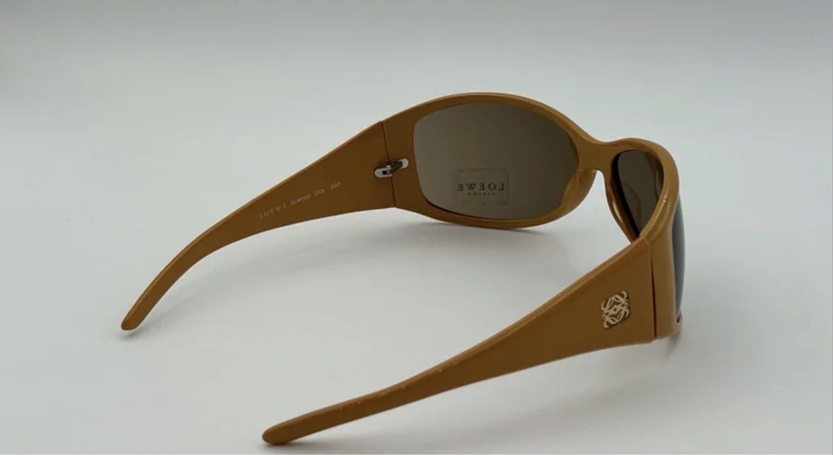Loewe Occhiali & Lenti: Loewe Sunglasses – Usato da Wallisellen venduto da eli_v7dn 2