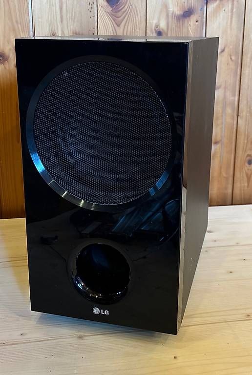 LG Casse acustiche: LG Subwoofer – Usato da Alten venduto da AuntiesAtticFinds