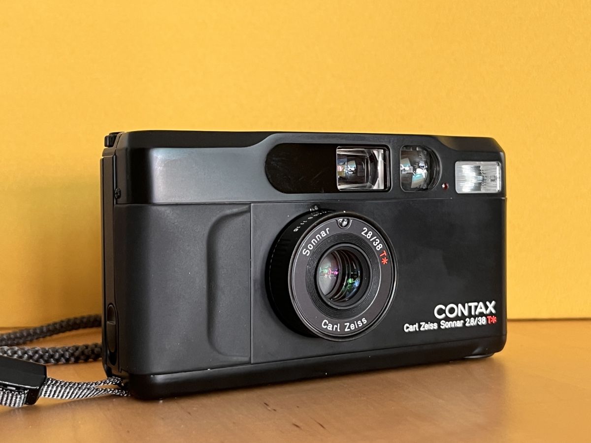 Contax Fotocamera: CONTAX T2 Limited Edition – Usato da Thun venduto da IRENEKAMERAS