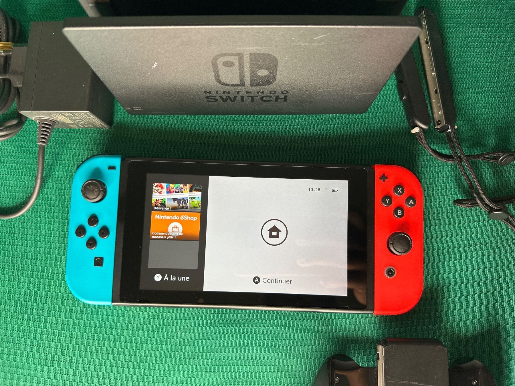 Nintendo Konsolen: Console Nintendo Switch – Gebraucht aus Troinex von  3