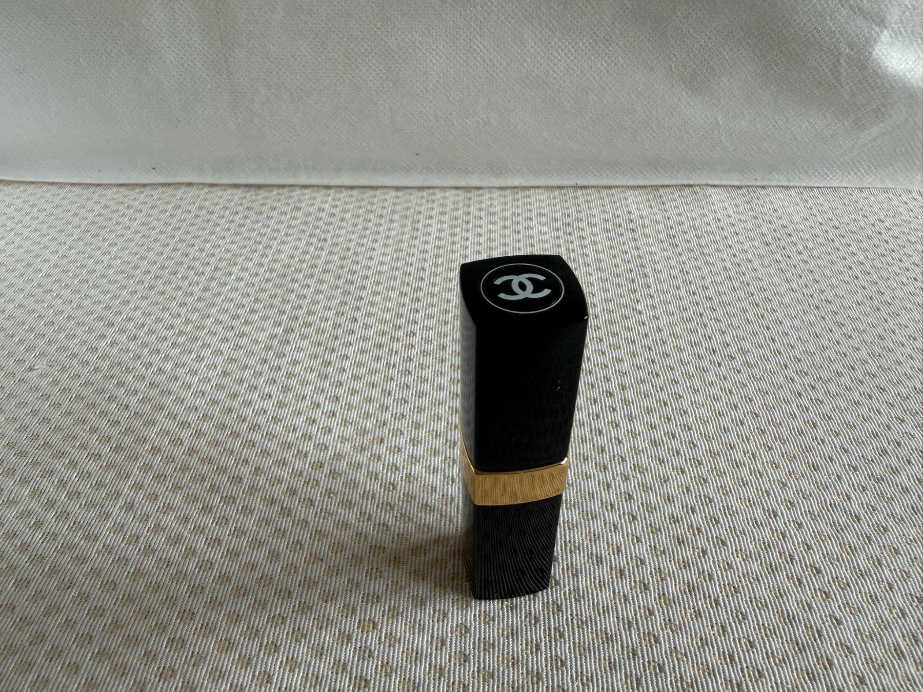 Chanel Make-up: Chanel - Rouge à lèvres - Stick – Usato da Sion venduto da accroshoes 1
