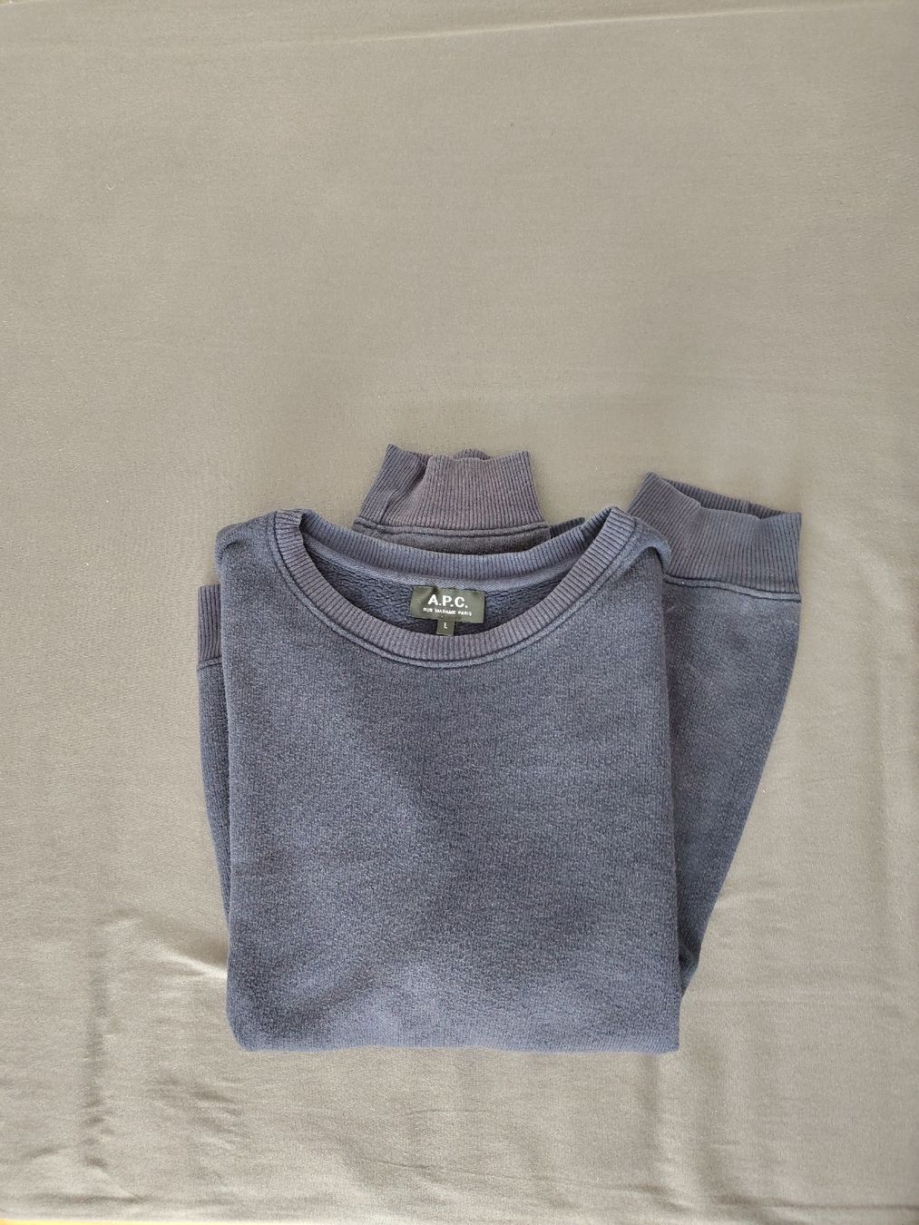 Pullover & Sweatshirts: Sweater APC – Gebraucht aus Frutigen von 20silas02