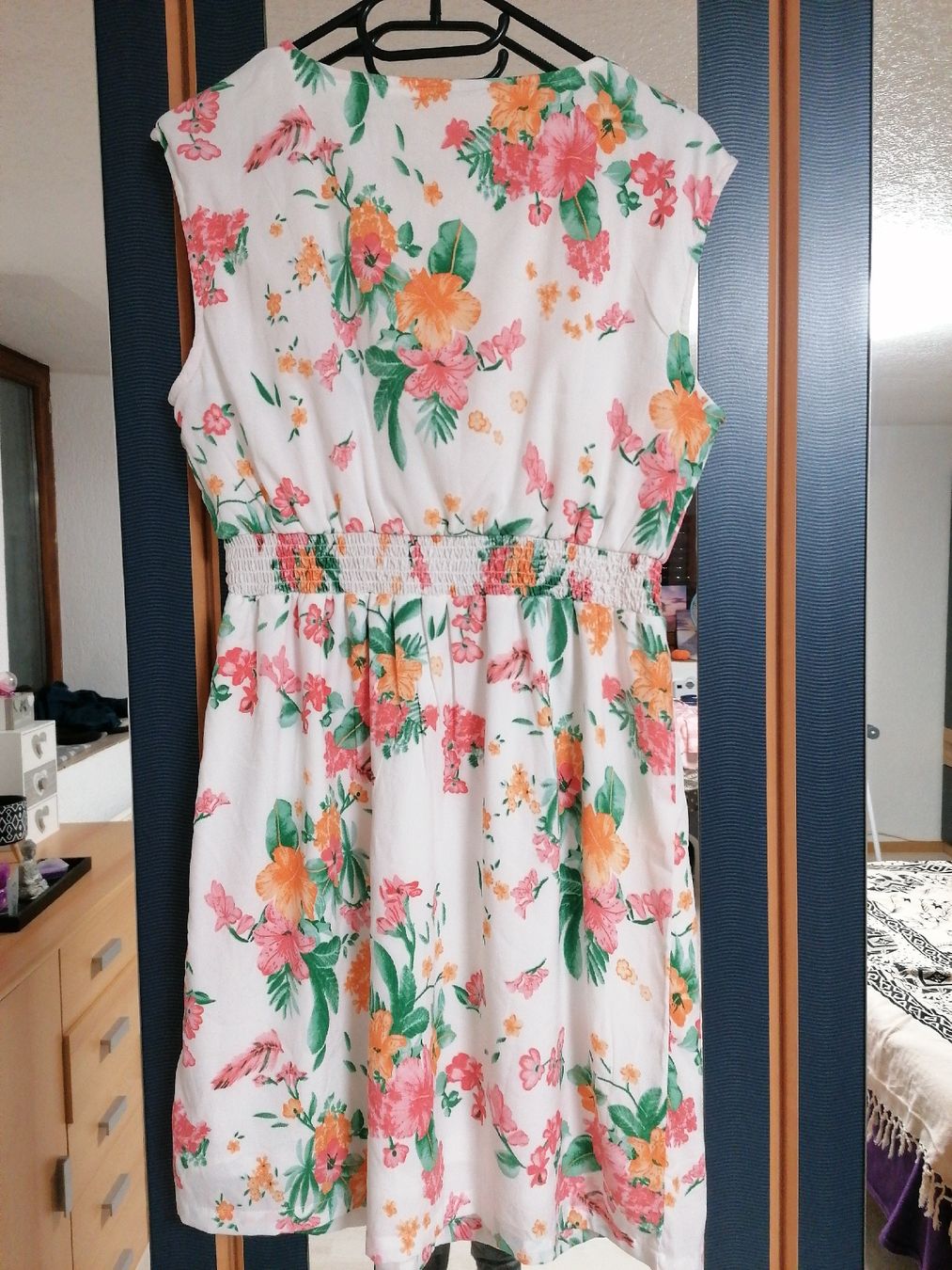 Robes: Robe d'été fleurie taille M, idéale mi-saison 🌻🌸🌼 – Neuf (Voir description) à Vicques par Dauphine 1