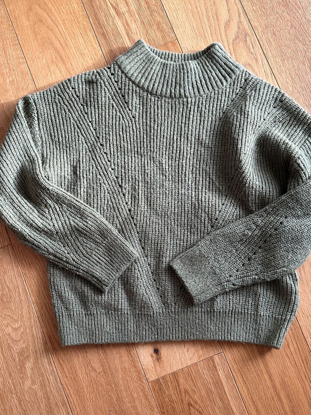 Pullover & Sweatshirts: Manor Pullover grün m – Gebraucht aus Pfaffhausen von Klaras_second_hand