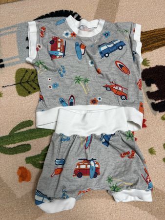 Baby Sommer Set Grösse 68 grau Motiv Bus und Surfbrett
