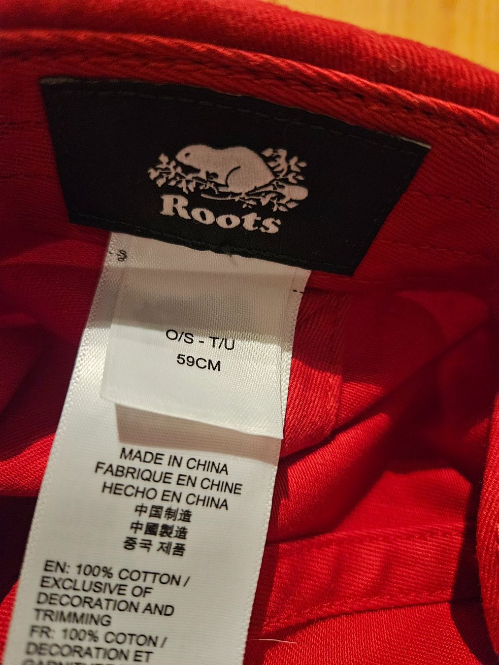Altro in  Abbigliamento & Accessori: NEU Roots Canada Cap rot – Usato da Rifferswil venduto da fle_5nqr 2