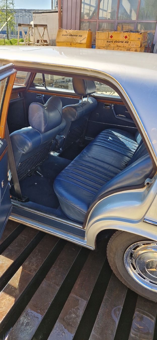 Automobili: Mercedes 300 SEL 3.5 – Usato da Steinach venduto da Stschweizer 3