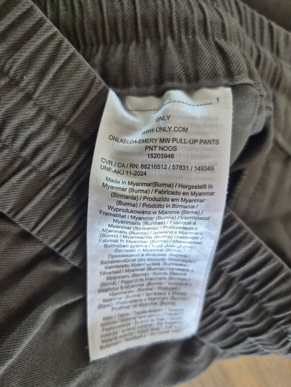 Only Pantaloni: Only Damen Stoffhose Gr. 38 – Usato da Gerlafingen venduto da nila44 4