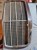 Original Mercedes-Benz Kühlergrill Chrom W123 / W114 / W115