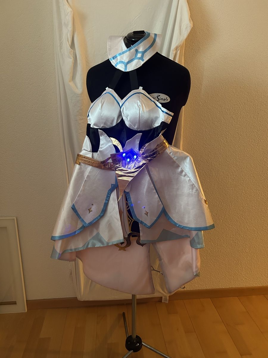 Costumi: Lumine Cosplay Genshin Impact – Usato da Zürich venduto da Zaklina 1