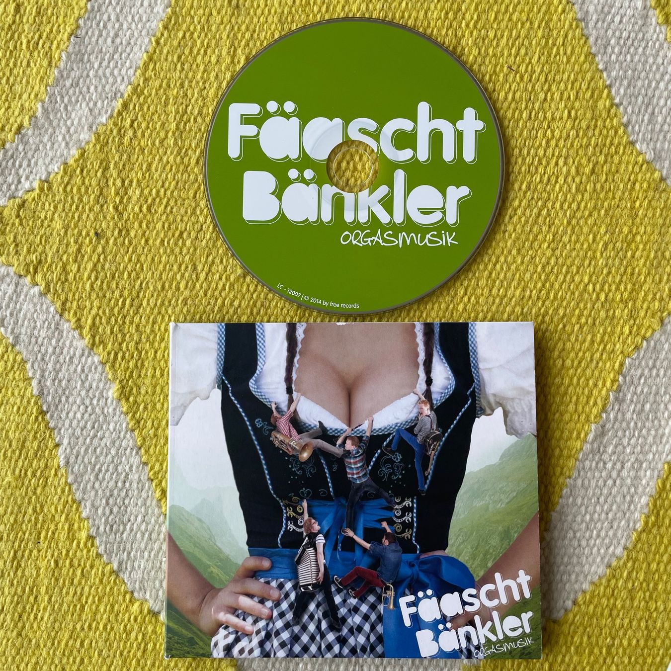 CD: FÄASCHT BÄNKLER-ORGASMUSIK (DIGIPACK) – Usato da Rorschacherberg venduto da CD-Roli