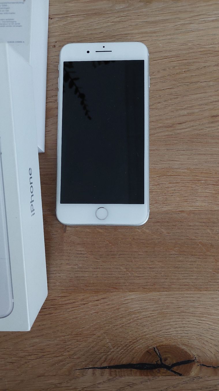 Apple Telefoni cellulari / Smartphones: iPhone 8 Plus, 64GB, Weiss - Top Zustand! – Usato da Gwatt (Thun) venduto da Letzte-Chance-III 2