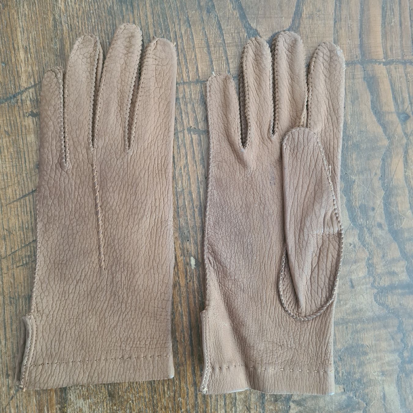 Guanti & manicotti: Handschuhe Vintage mit Schatulle – Usato da Zuzwil SG venduto da mko_6m7z 4