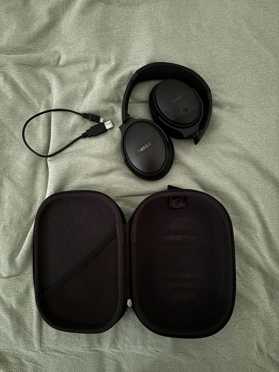 Bose Cuffie: Casque réduction de bruit BOSE, acheté en 2019 – Usato da Delémont venduto da lelep