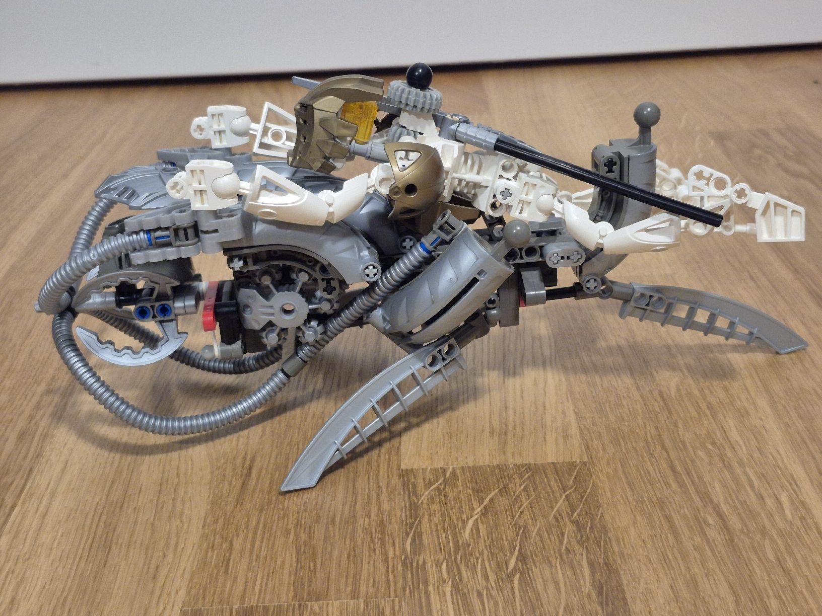 Lego Spielzeuge: LEGO Bionicle 8596 Takanuva, 100% – Gebraucht aus Rafz von alx_9ch2 7