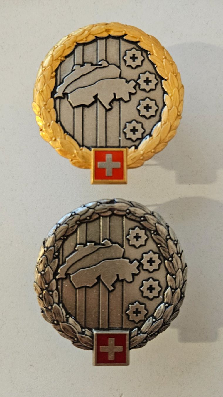 Schweizer Armee Plaketten & Abzeichen: Peret Emblem Schweizer Armee – Neu (gemäss Beschreibung) aus Urdorf von reg_q6nr
