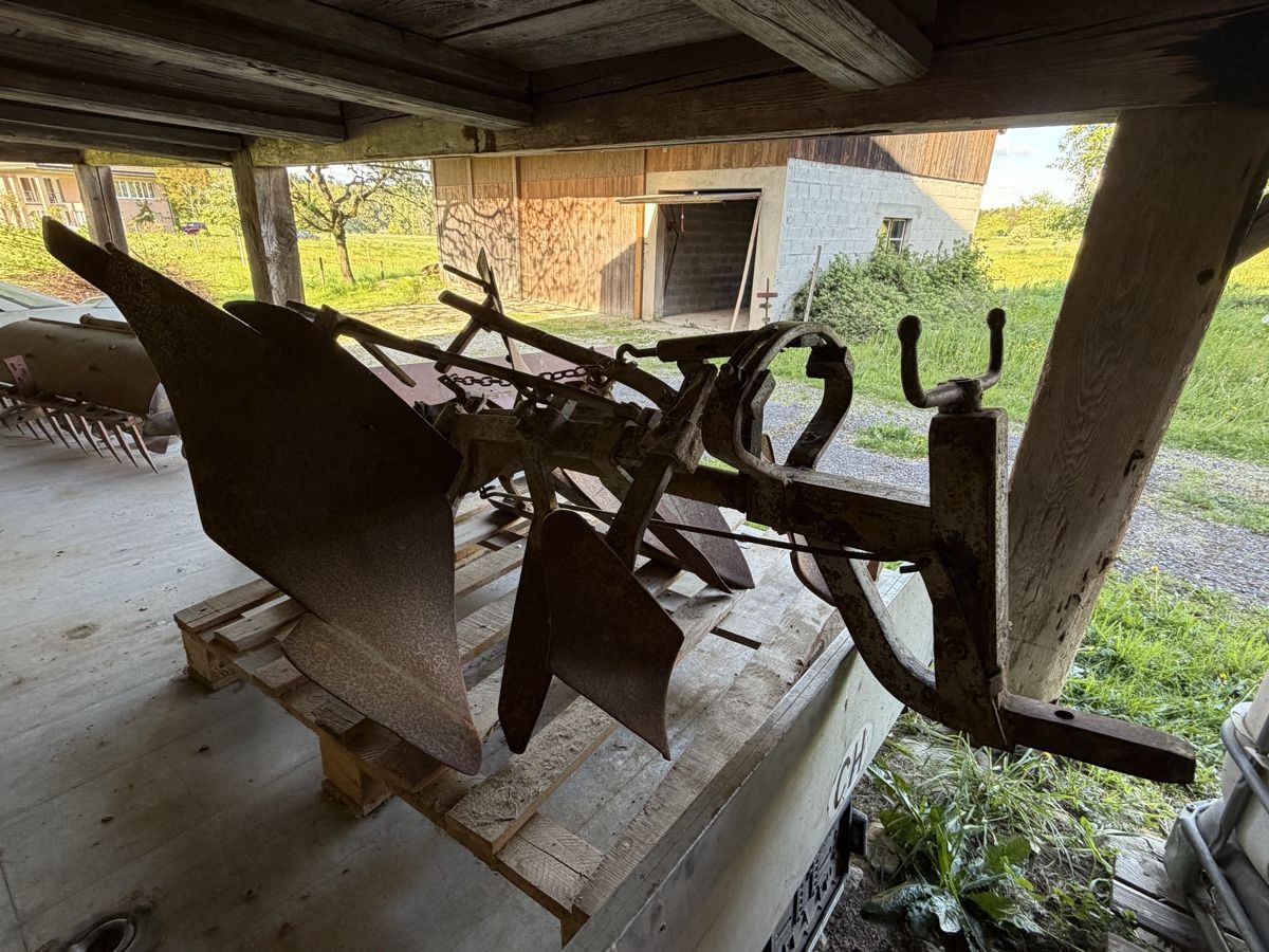 Bucher Tutte le macchine: Bucher KT 10 Anbaugeräte – Usato da Brügglen venduto da and_t8kd 6
