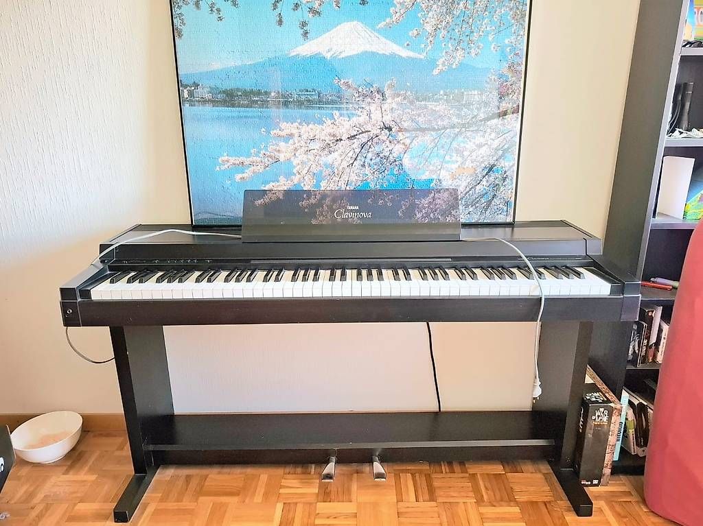 Musikinstrumente: Piano Yamaha Clavinova  – Gebraucht aus Lausanne von miz_7f8f