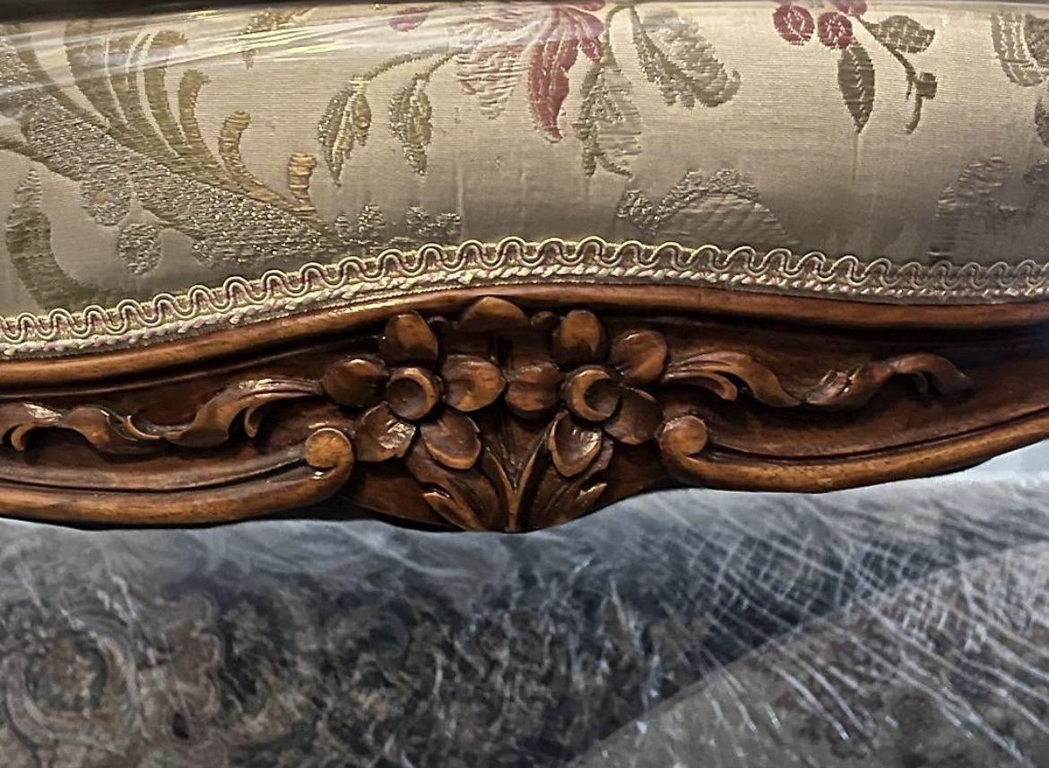 Sessel: Zwei elegante Sessel im klassisches Design – Gebraucht aus Wald ZH von Alma369 2