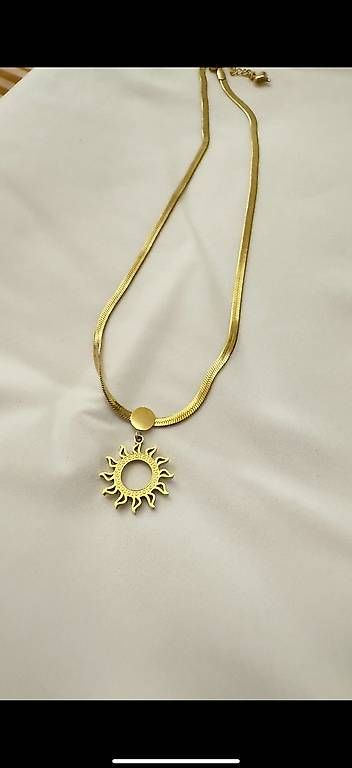 Ketten: Edelstahl-Halskette mit Sonnenanhänger – Gebraucht aus Bellach von RuJewelry 1