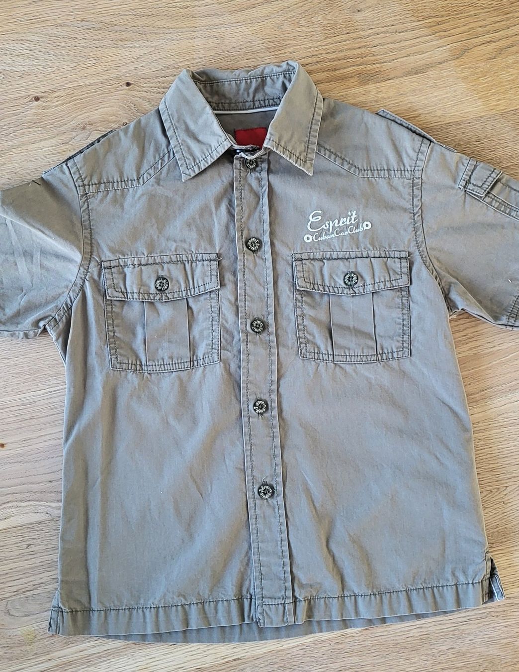 Esprit Camicie, T-shirt & Polo: Esprit Hemd kurzarm, Gr. 110 – Nuovo (secondo la descrizione) da Biberist venduto da Nicelotti