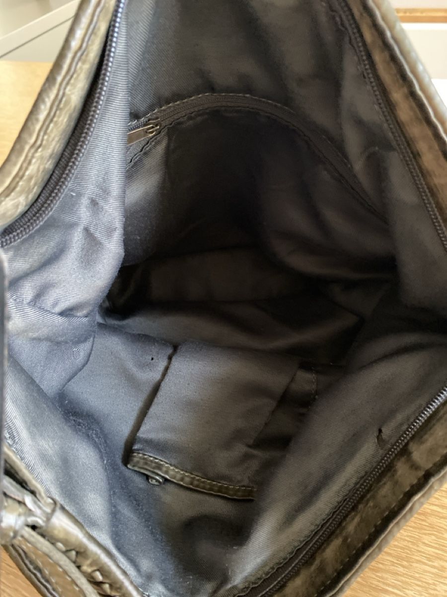 Borse da donna: gebrauchte BEAR Leder  Handtasche – Usato da Waltenschwil venduto da Angela99 2