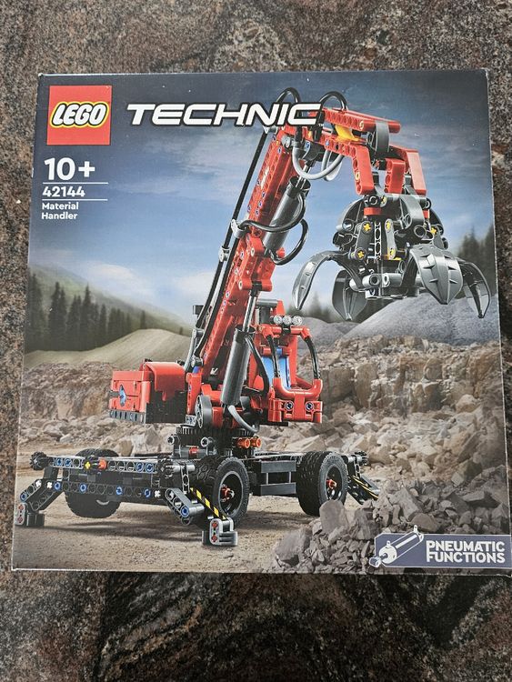 Lego Technics Set 42144 Material Handler (Gebraucht) in Beringen für ...