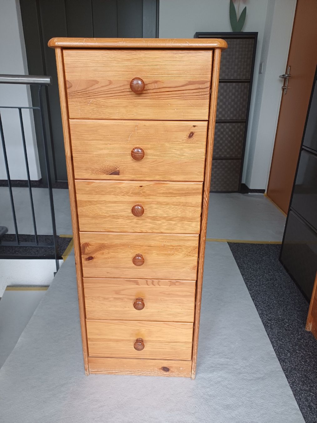 Jysk Cassettiere: Petite commode en pin massif, 6 tiroirs, style rustique – Usato da Biel/Bienne venduto da doc_pyy5