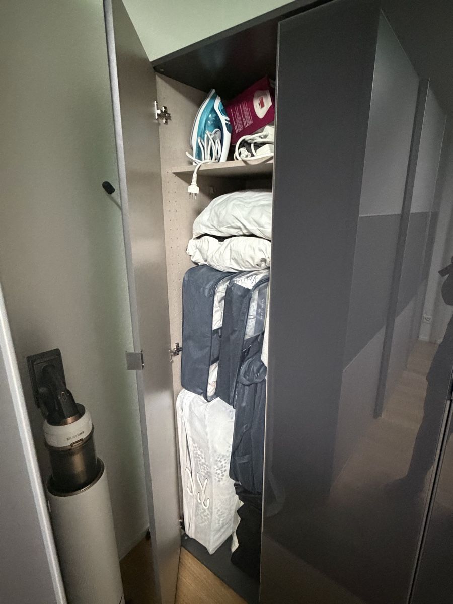 Armadi: Schwarzer Schrank – Nuovo (secondo la descrizione) da Bassersdorf venduto da sof_xgc5 3
