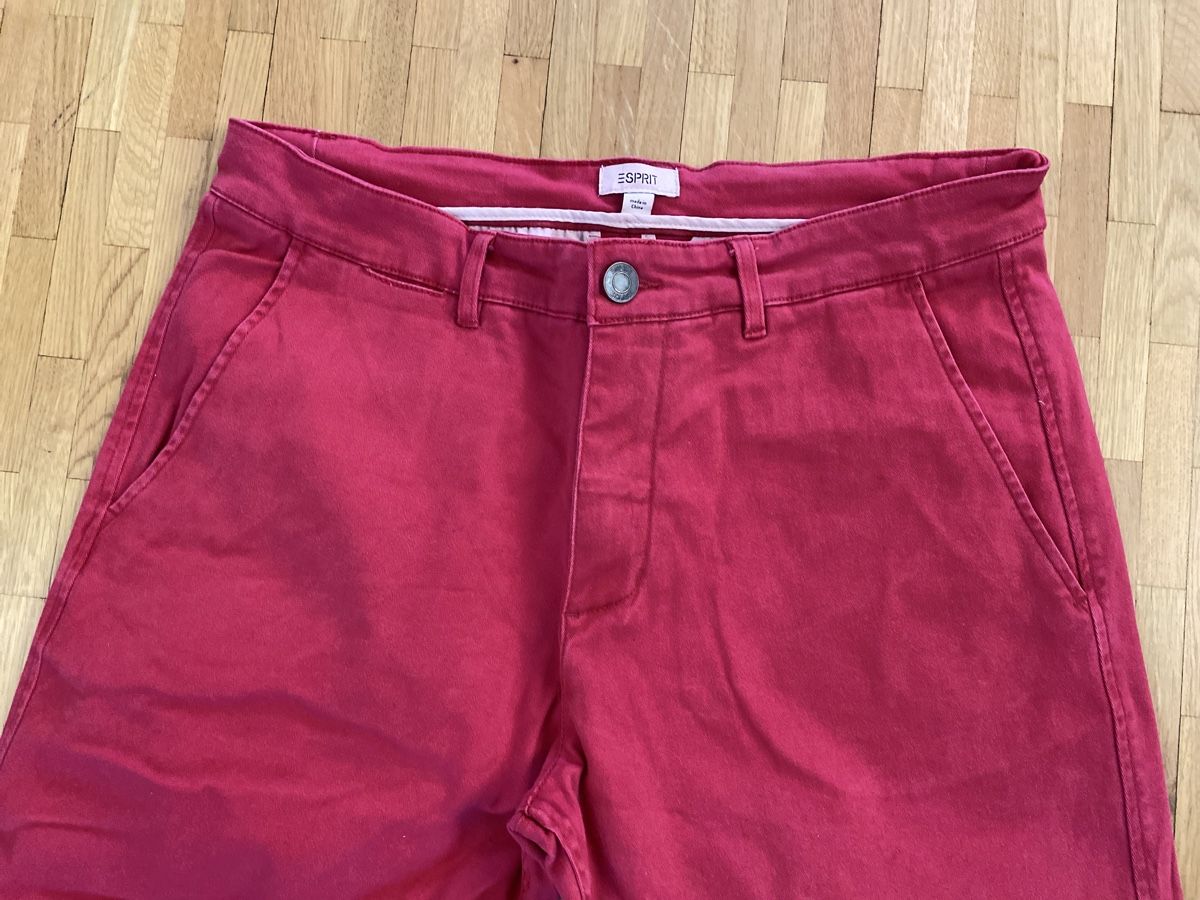 Esprit Hosen: Pantalons rouges ESPRIT taille 31/32 Straight – Neu (gemäss Beschreibung) aus Veyrier von sosozizou 1