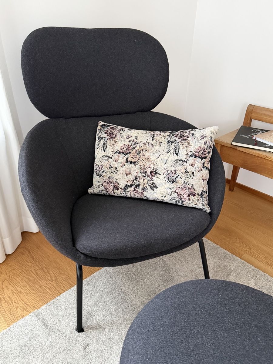 Interio Poltrone: Designer Sessel mit Hocker – Usato da Gossau SG venduto da LOLA-59 4