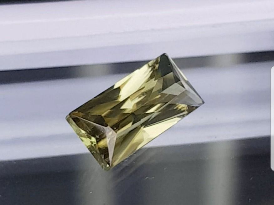 Pietre preziose: Csarite, Diaspore mit Zertifikat – Nuovo e nell'imballaggio originale da Wolhusen venduto da toni079 4