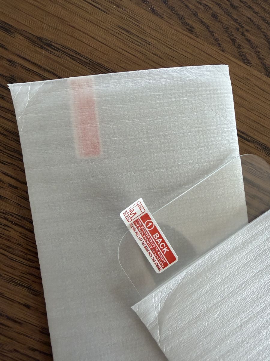 Ritocchi & pellicole di protezione: Protection écran Apple iPhone 16 Pro - lot de 2 – Nuovo e nell'imballaggio originale da Lausanne venduto da Stephaniesdressing 4