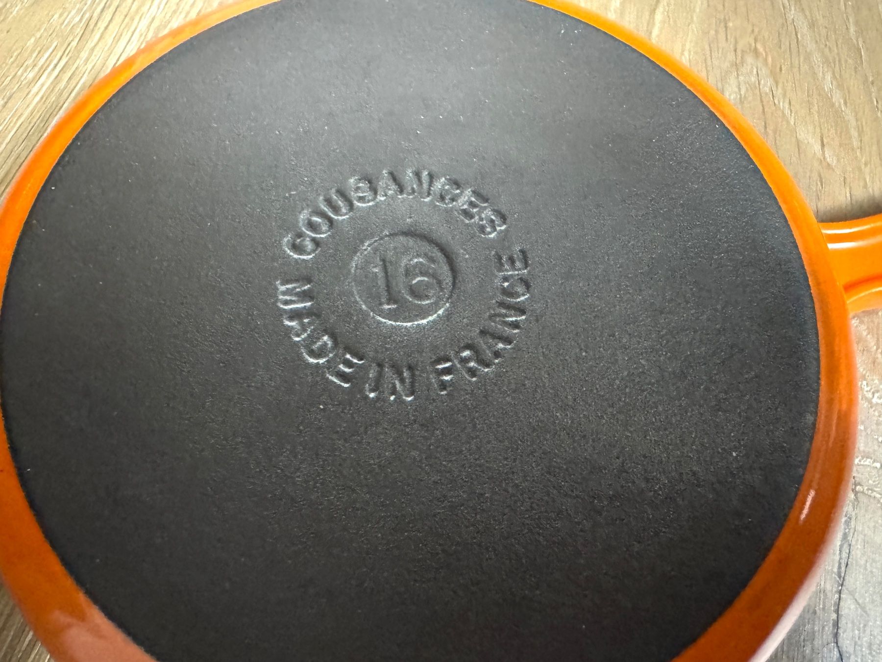 Cousances Padelle: Gusseisen Pfännchen emailliert Emaille 16 cm Cousances – Usato da Rothrist venduto da Luckywinner 3