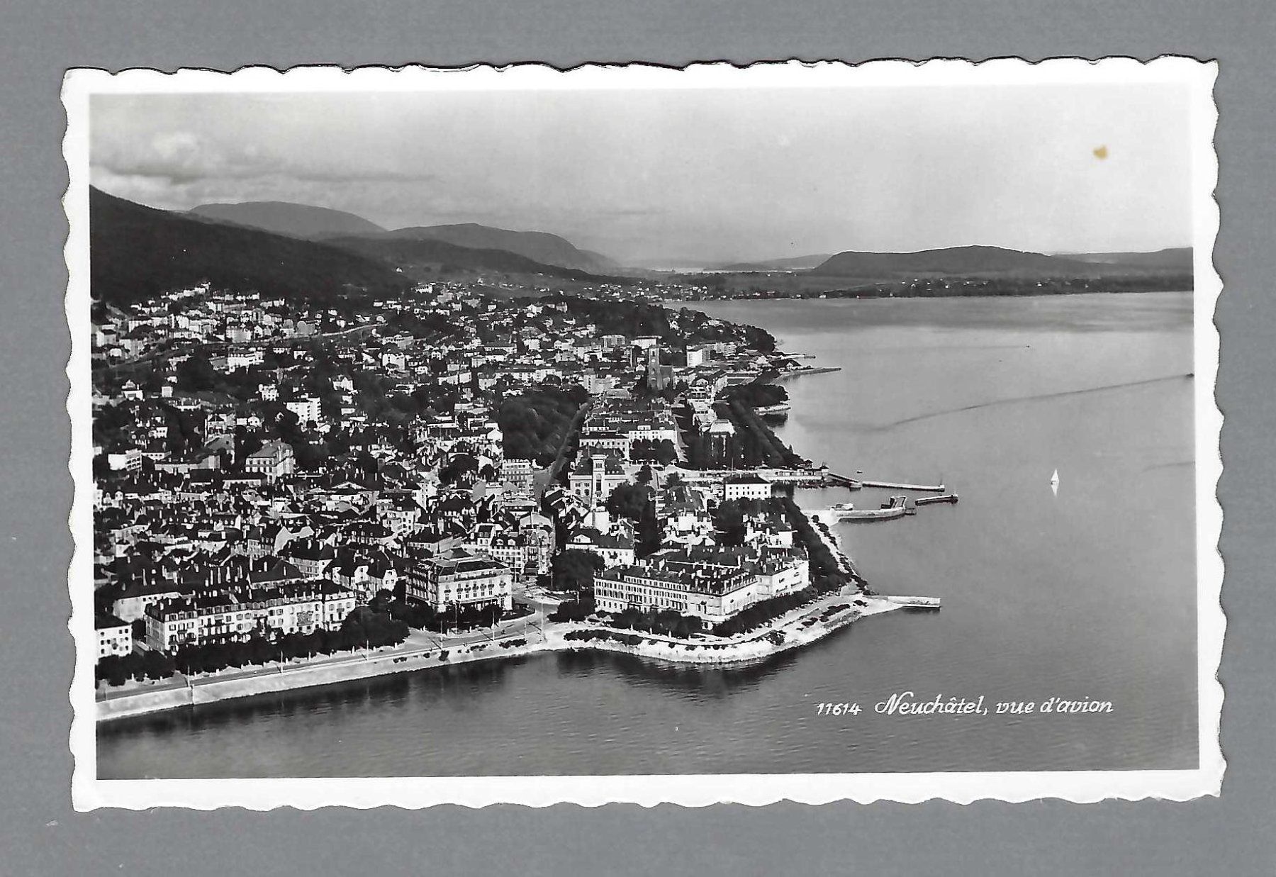 Ansichtskarten: 1953, NEUCHÂTEL, VUE D'AVION – Gebraucht aus Pura von ulisse1957