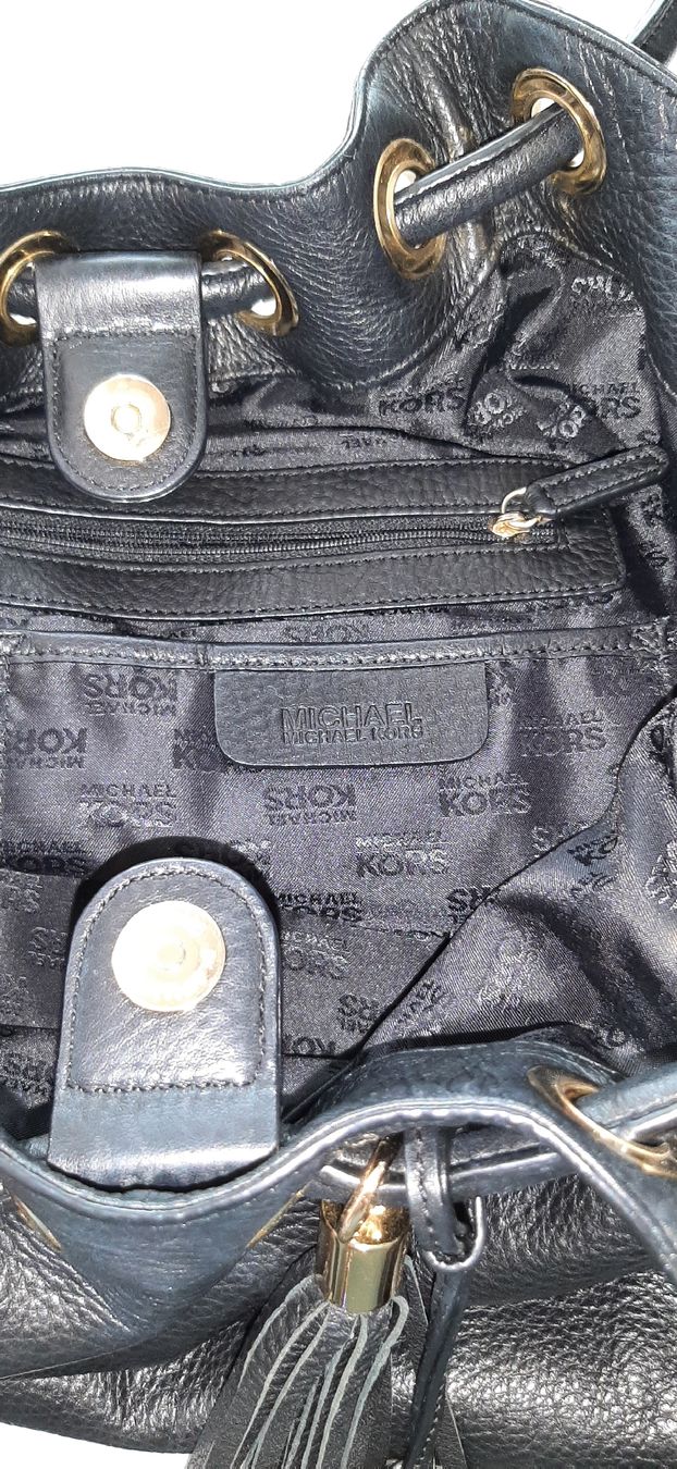 Michael Kors Borse da donna: Michael Kors Ledertasche Schwarz  – Usato da Uster venduto da kgw78 5